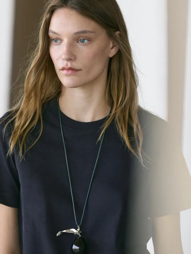 T-Shirts aus 100 % Baumwolle mit Rundhalsausschnitt T-Shirts aus 100 % Baumwolle mit Rundhalsausschnitt