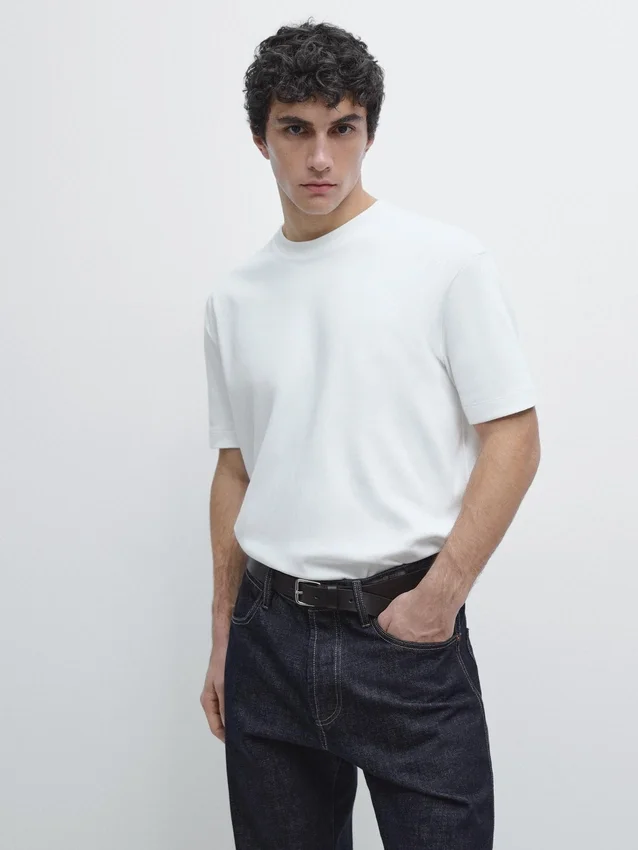 T-Shirts aus 100 % Baumwolle, mittleres Gewicht T-Shirts aus 100 % Baumwolle, mittleres Gewicht