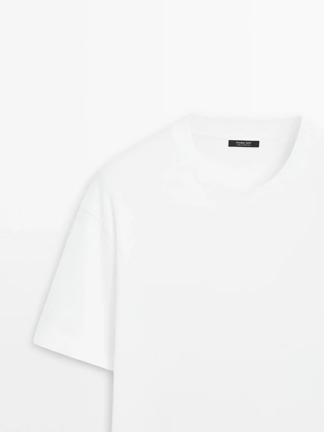 T-Shirts aus 100 % Baumwolle, mittleres Gewicht T-Shirts aus 100 % Baumwolle, mittleres Gewicht