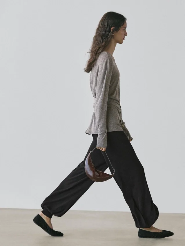 T-Shirts mit Krawatten-Detail T-Shirts mit Krawatten-Detail