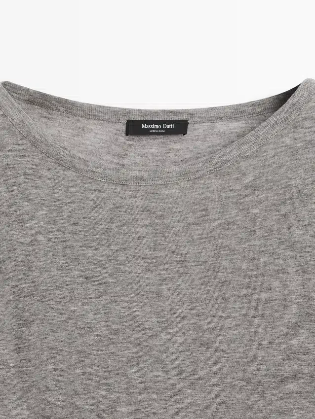 T-Shirts mit Krawatten-Detail T-Shirts mit Krawatten-Detail