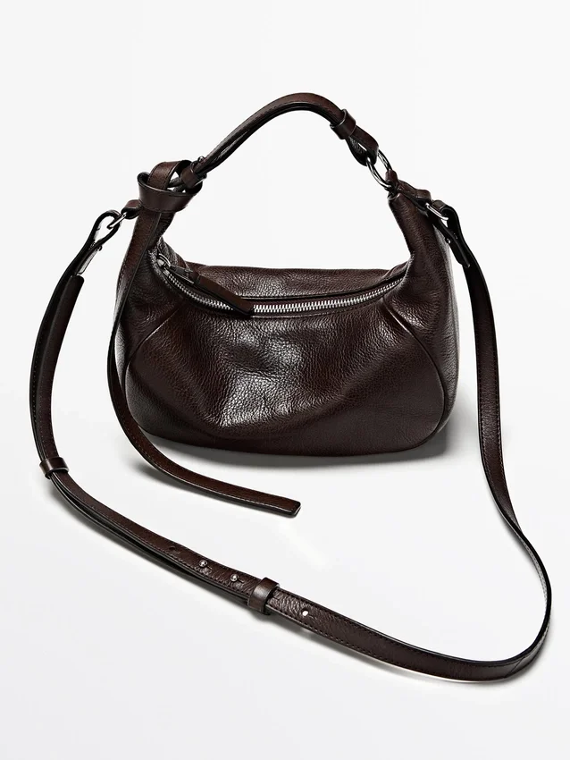 Tasche aus Nappaleder mit Metallschnalle Tasche aus Nappaleder mit Metallschnalle