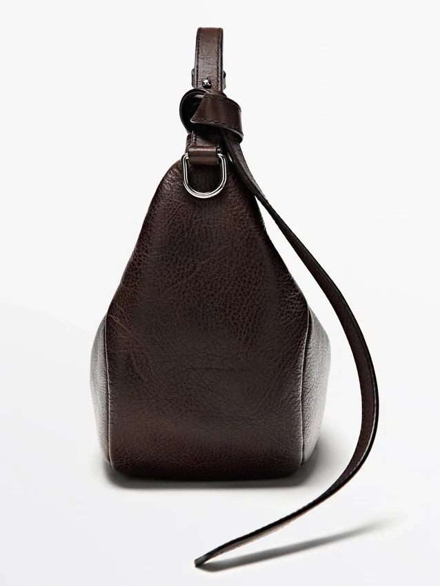 Tasche aus Nappaleder mit Metallschnalle Tasche aus Nappaleder mit Metallschnalle