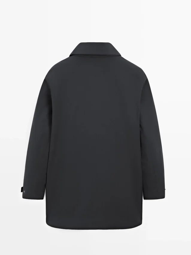 Trenchcoat aus wasserabweisendem Material Trenchcoat aus wasserabweisendem Material
