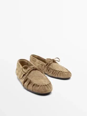 Weiche Leder-Loafer mit gerafftem Detail