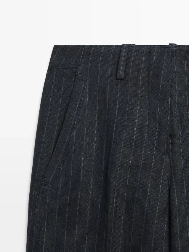 Weit geschnittene Leinen-Hose mit Nadelstreifen Weit geschnittene Leinen-Hose mit Nadelstreifen