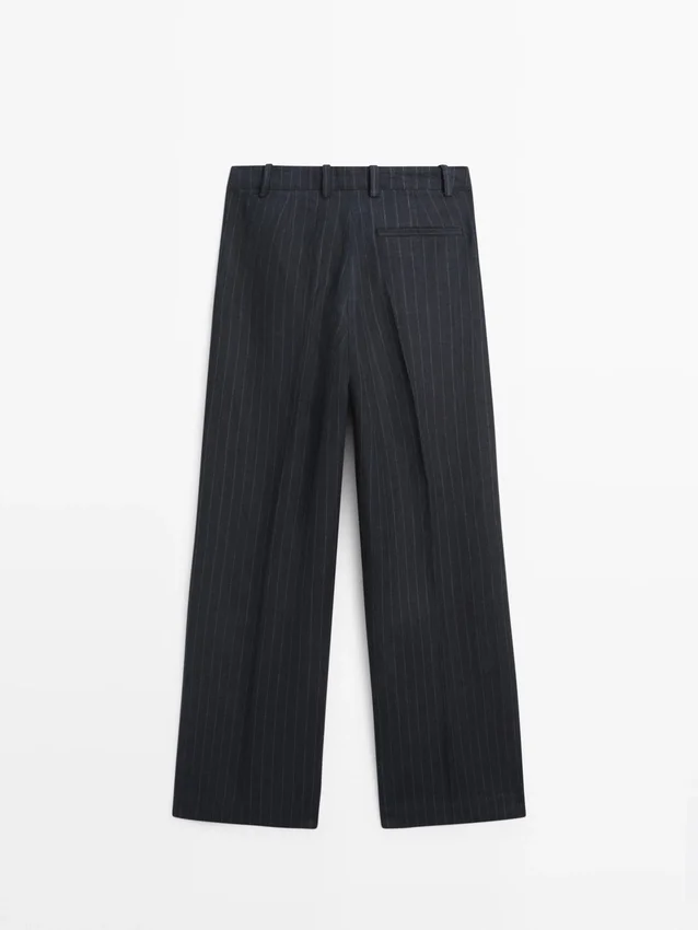 Weit geschnittene Leinen-Hose mit Nadelstreifen Weit geschnittene Leinen-Hose mit Nadelstreifen