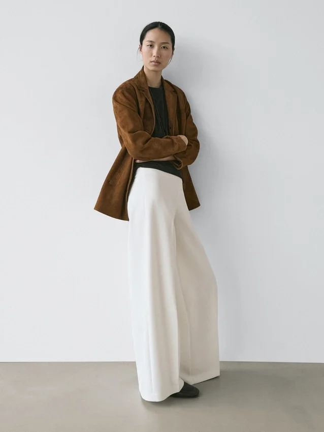 Weit geschnittene, voluminöse Hose Weit geschnittene, voluminöse Hose