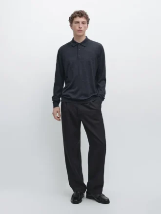 Wollpullover mit Polokragen Wollpullover mit Polokragen